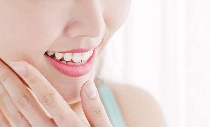 歯を白く綺麗にすることで得られる効果